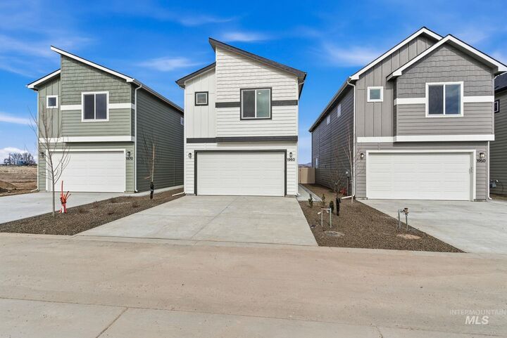 Property Photo:  1860 NW Strahorn Dr.  ID 83647 