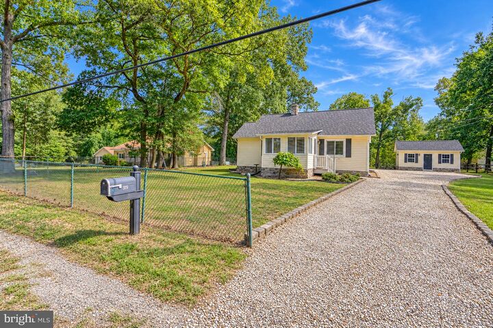 Property Photo:  319 Dorchester Road Road  MD 21122 