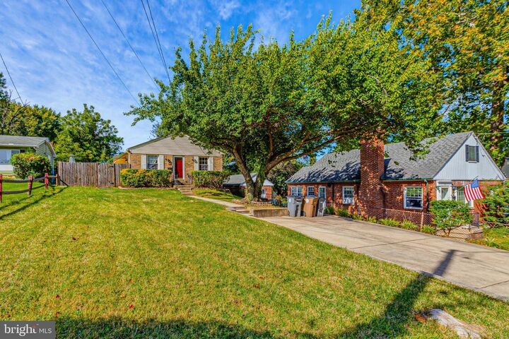 Property Photo: 210 Croydon Avenue MD 20850