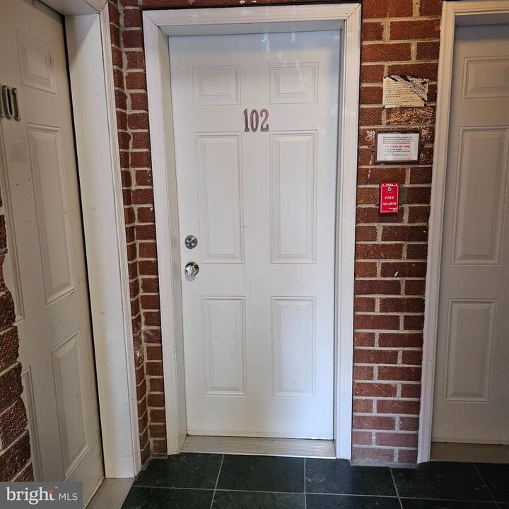 Property Photo:  4800 C Street SE 102  DC 20019 