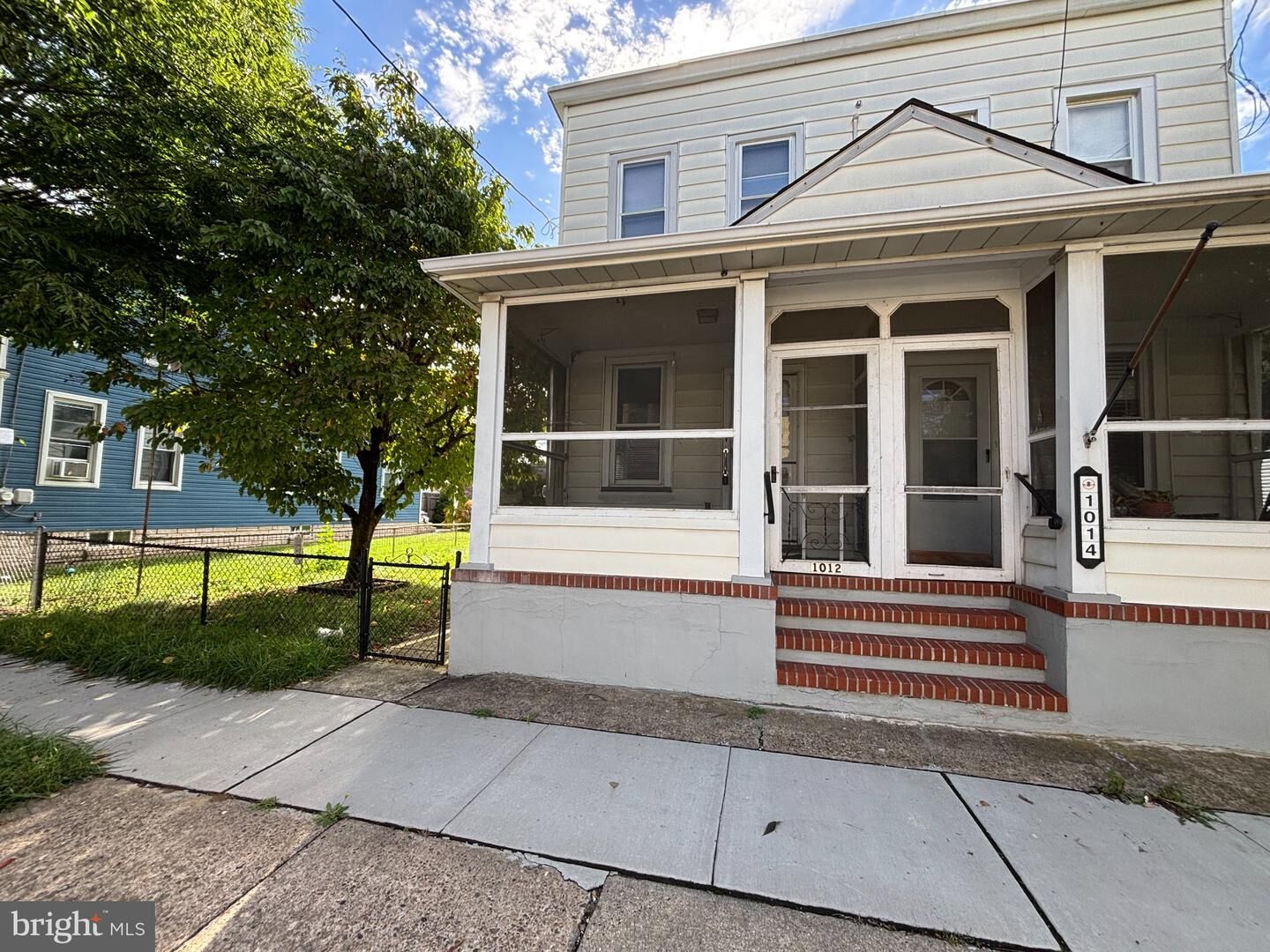 Property Photo:  