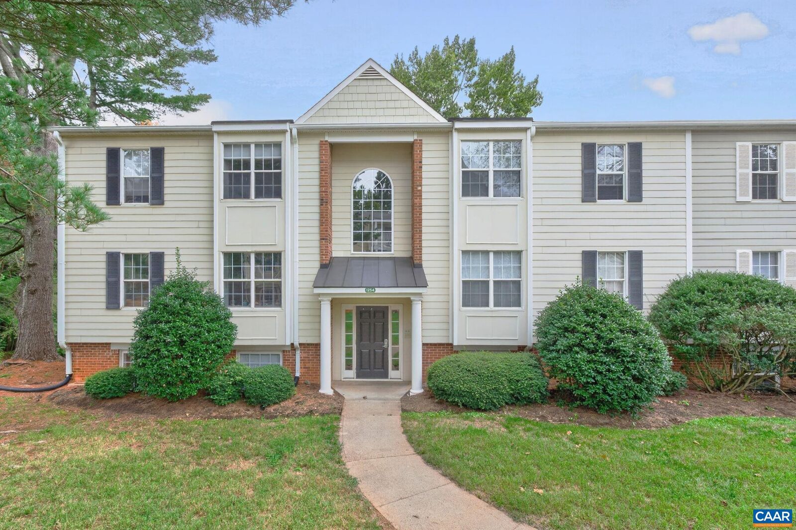 Property Photo:  1254 Villa Ln B  VA 22903 