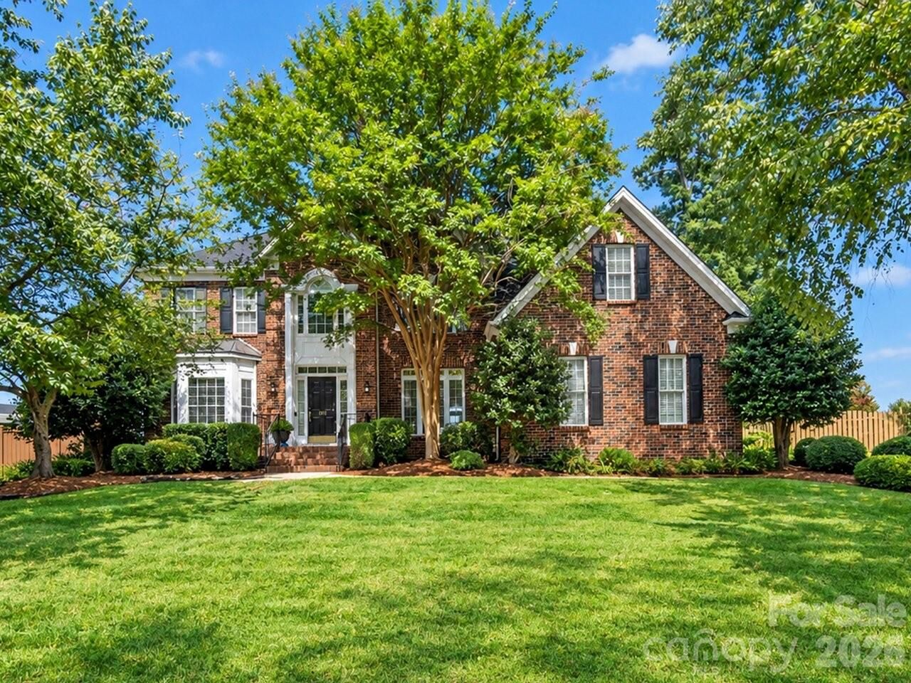 Property Photo:  1911 Solway Lane  NC 28269 