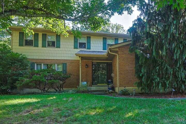 Property Photo: 821 Briar Cove Court OH 45140