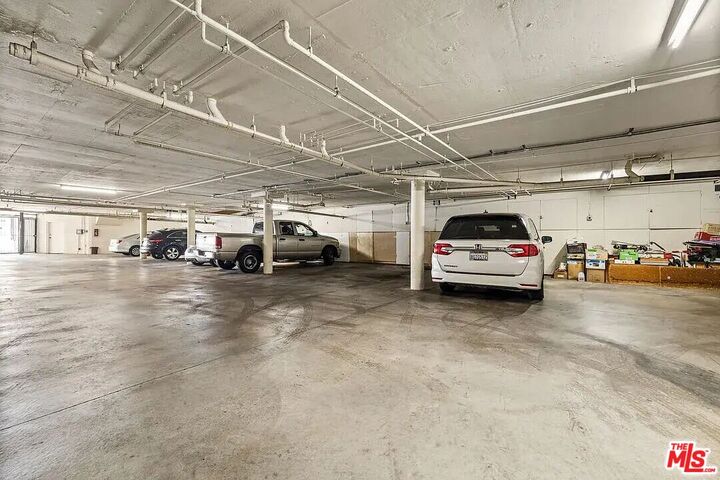 Property Photo: 1443 25th St, Unit 4 CA 90404