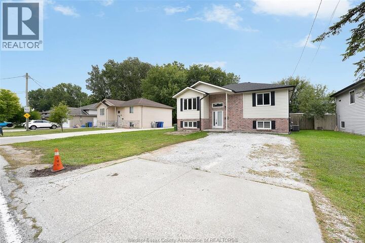 Property Photo:  1233 Armanda Street  ON N9C 3W8 