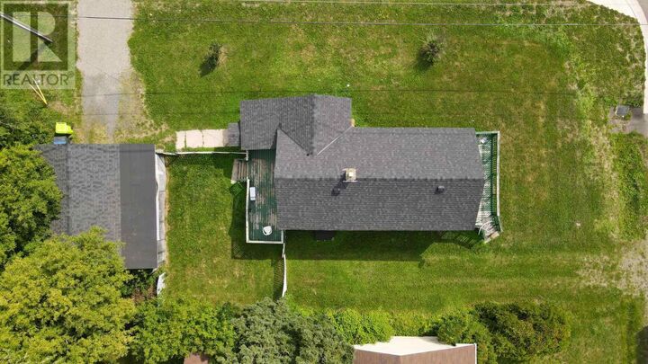 Property Photo:  16 Stevens St  ON P6B 3N4 