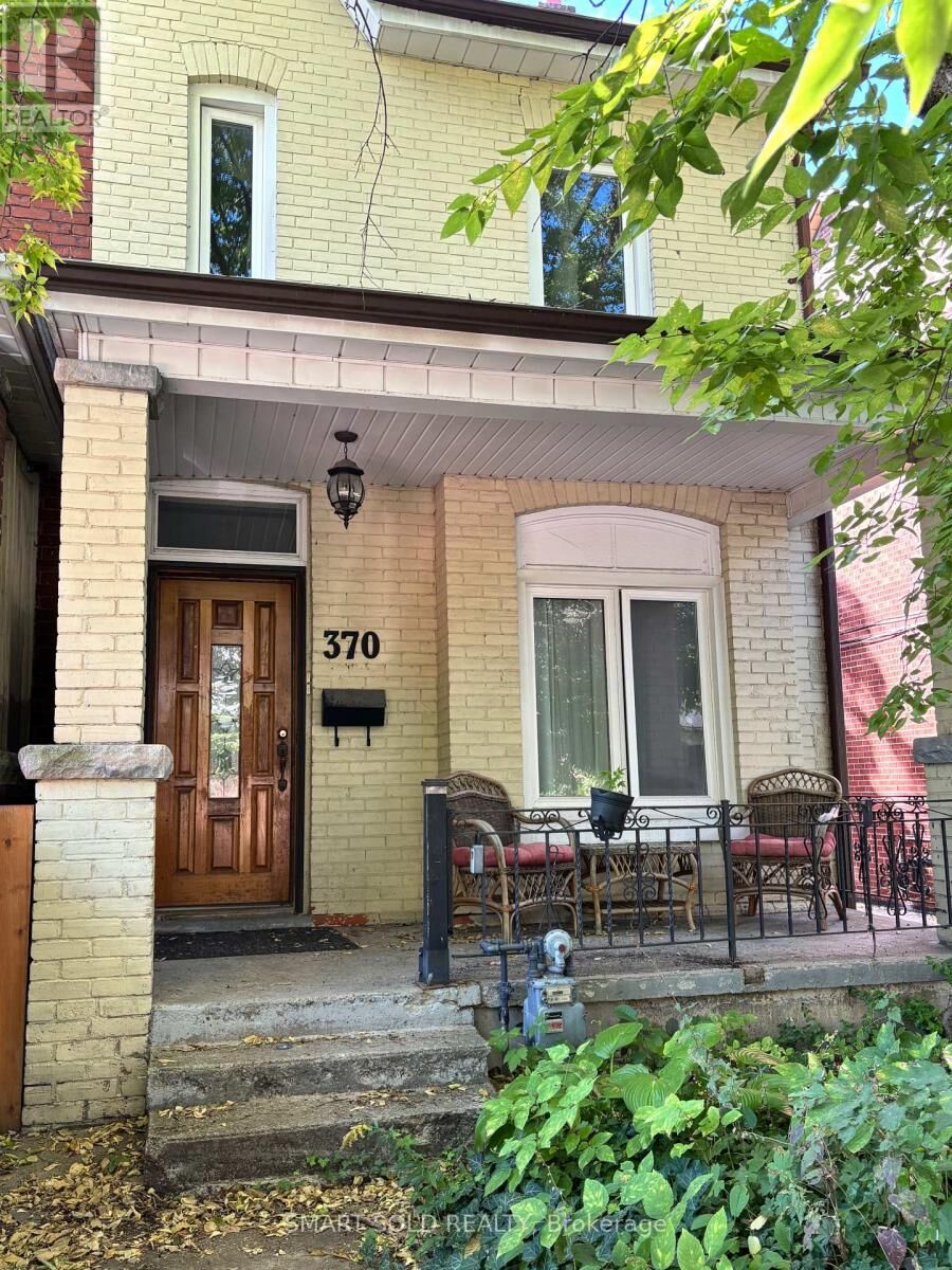 Property Photo:  370 Delaware Avenue Lower  ON M6H 2T8 