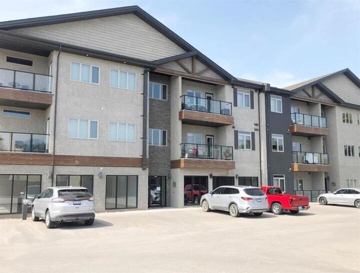 Property Photo:  431 Park Avenue  MB R0E 0C0 