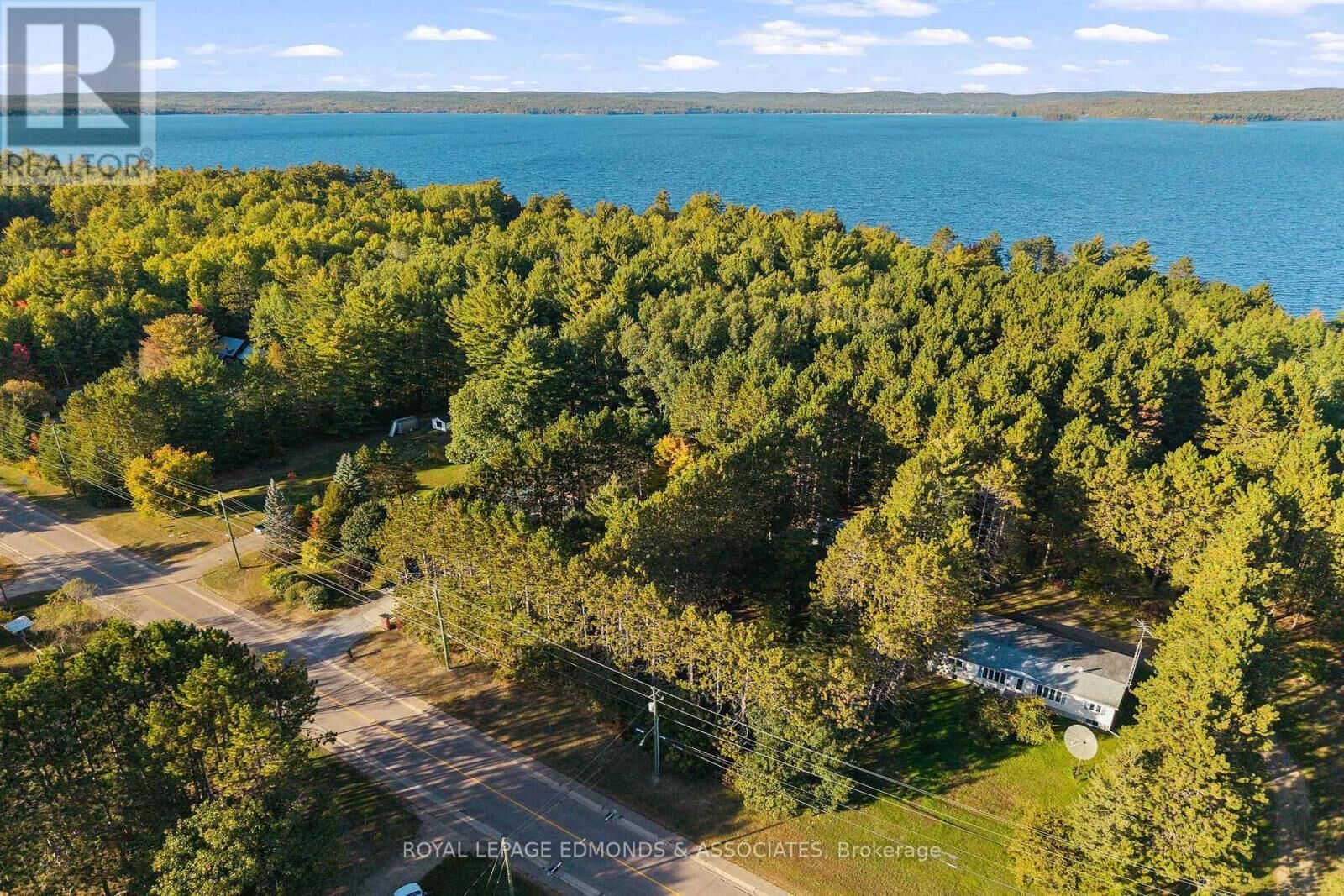 Property Photo:  2740 Round Lake Road  ON K0J 2J0 