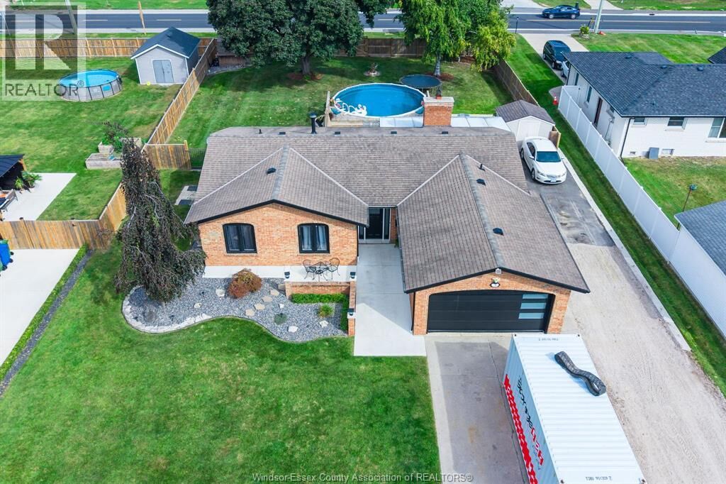Property Photo:  3 Fischer Crescent  ON N8H 4S6 