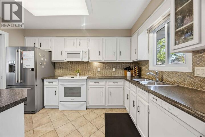 Property Photo: 1205 Birkdale Crescent ON N7S 5H2