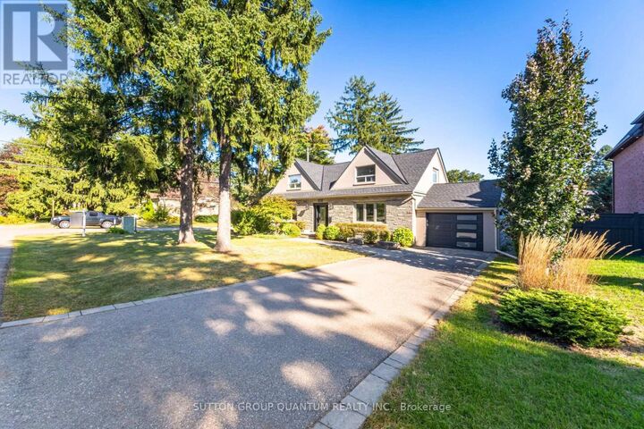 Property Photo:  468 Lynd Avenue  ON L5G 2L6 