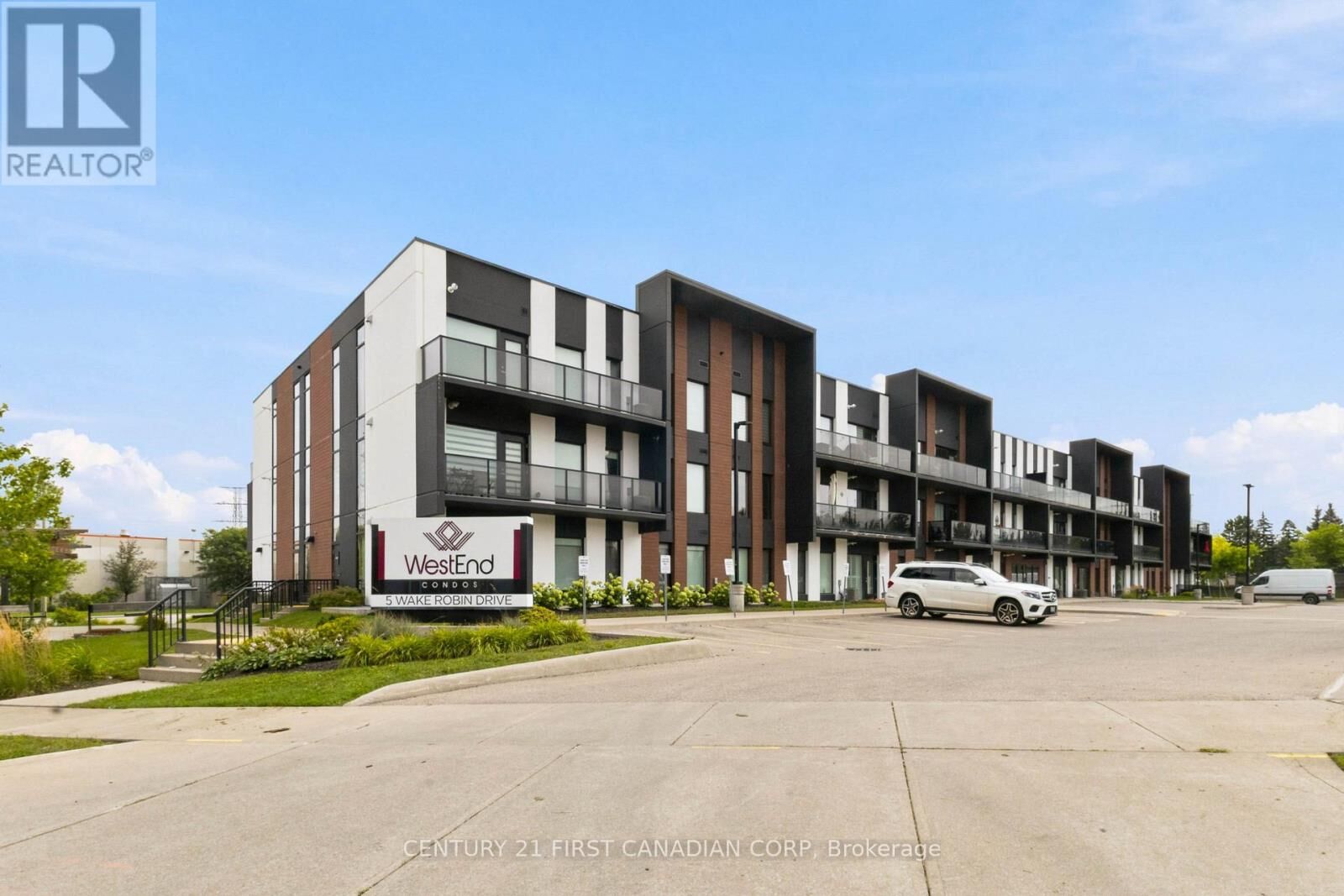 Property Photo:  5 Wake Robin Drive 311  ON N2S 3L5 