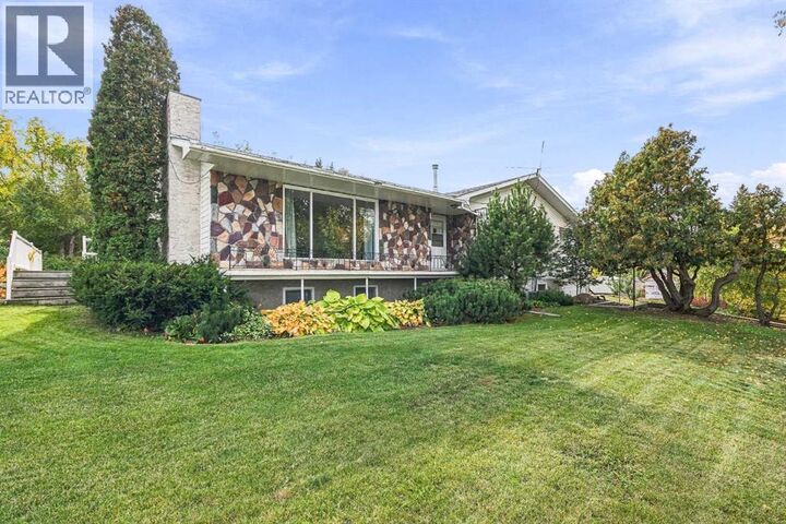 Property Photo:  210 3 Avenue  SK S0M 2G0 