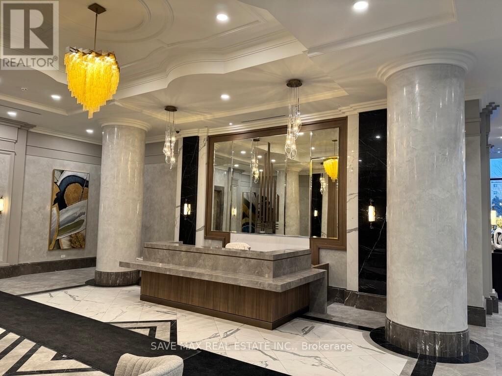 Property Photo:  30 Elm Drive West 2303  ON L5B 0N6 