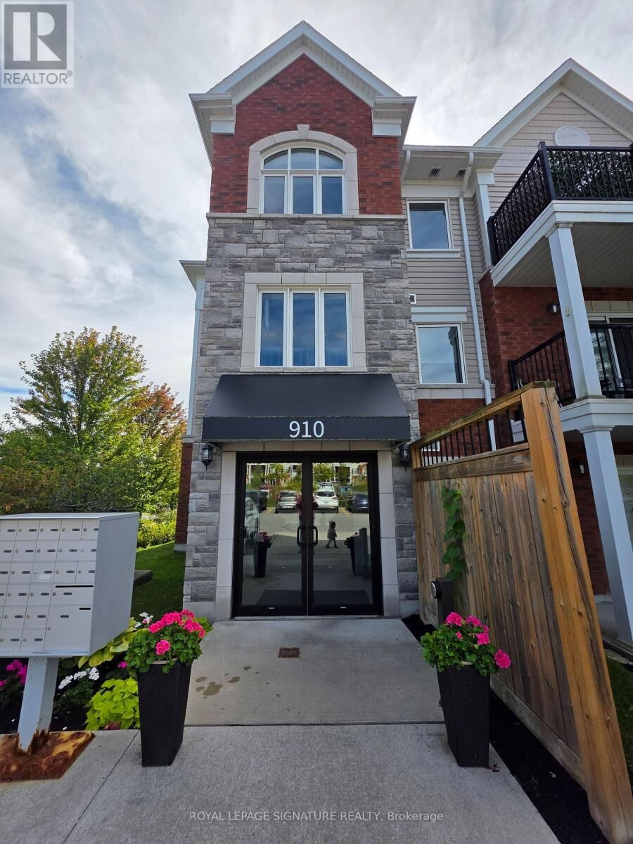 Property Photo: 910 Wentworth Street 102 ON K9J 8R8