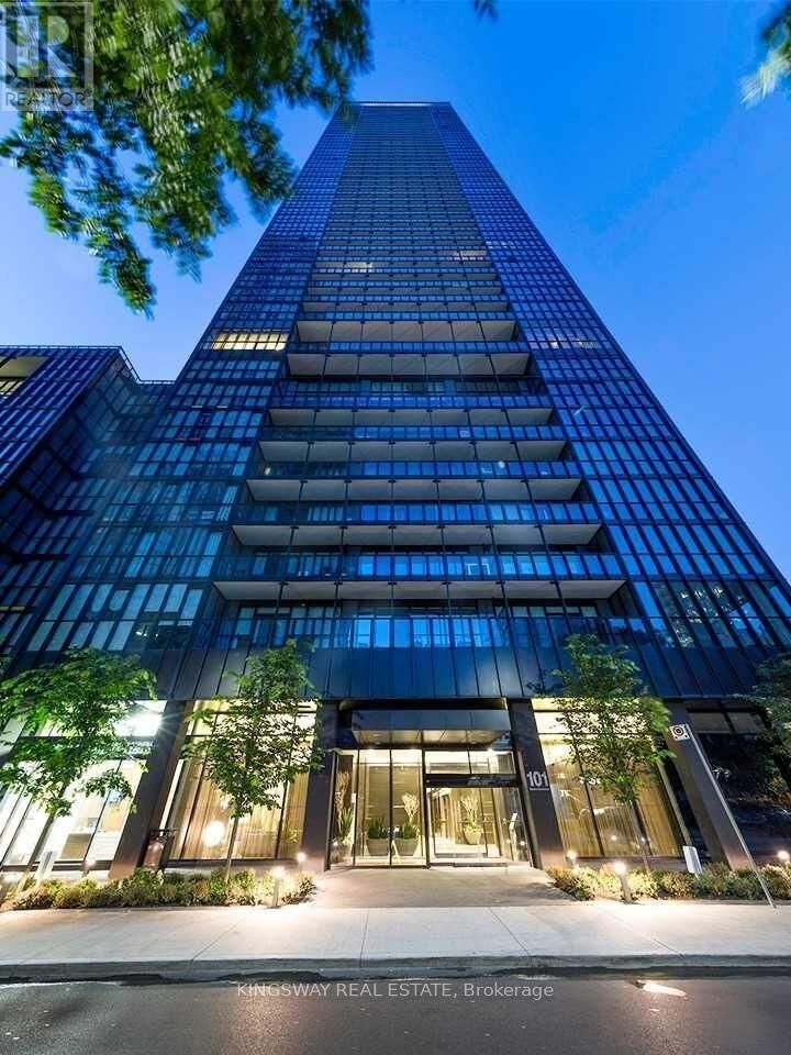 Property Photo:  101 Charles Street East 4105  ON M4Y 1V2 