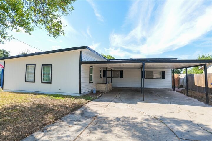 Property Photo:  1509 Devon Drive  TX 78415 