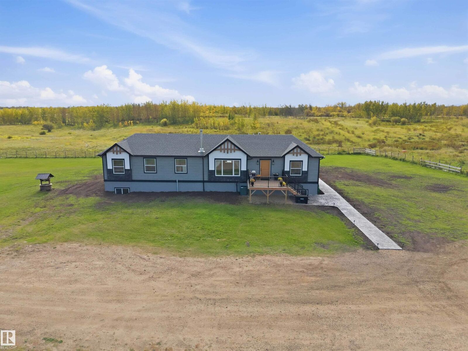 Property Photo:  58302 Rge Rd 224  AB T0A 1N6 