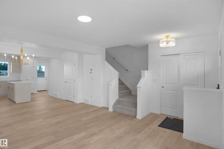 Property Photo:  415 Aster Drive NW  AB T6T 2N8 