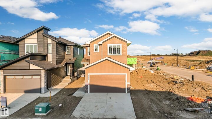 Property Photo:  1731 46 Street SW  AB T6X 3P2 