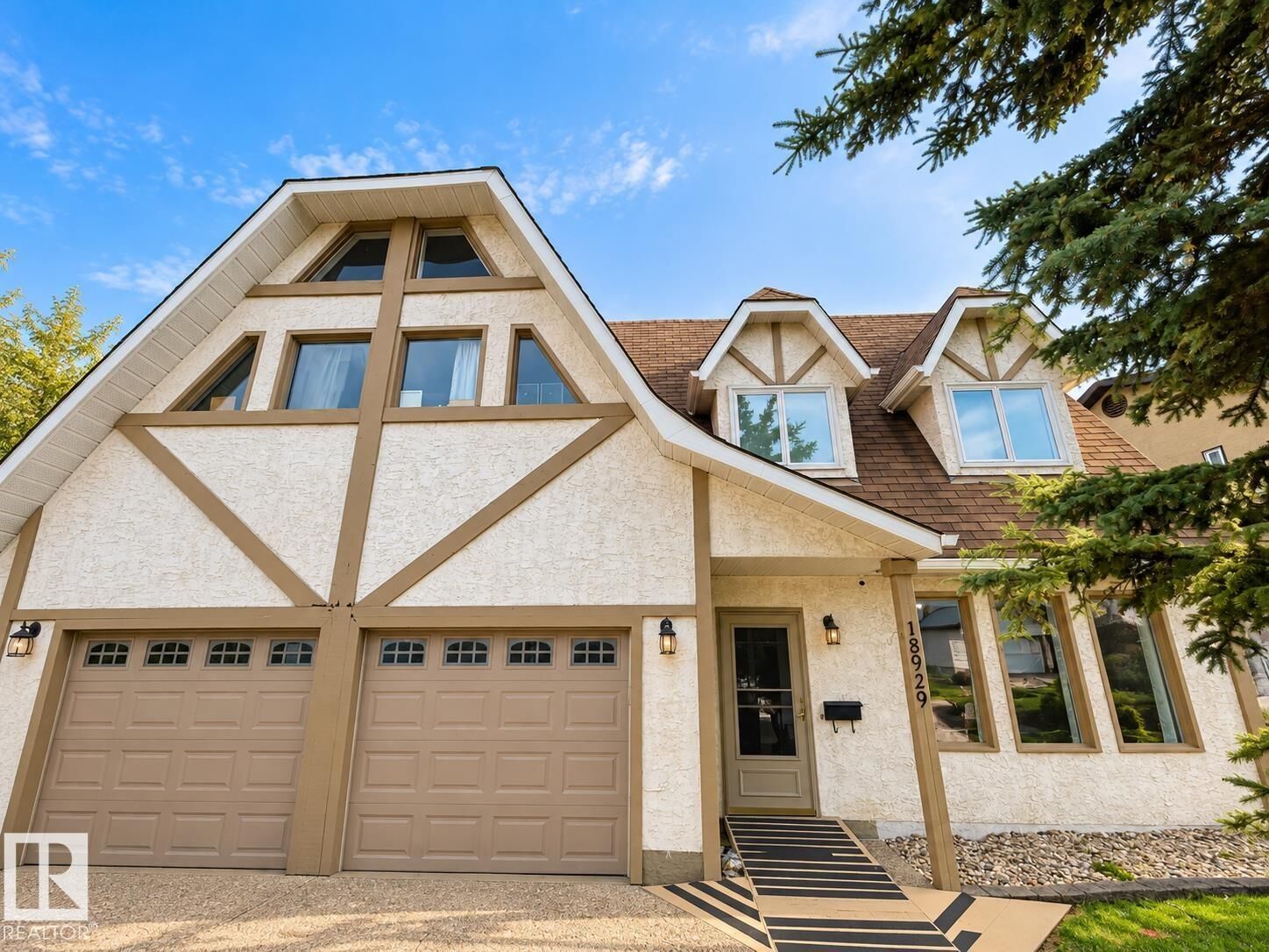 Property Photo:  18929 99A Avenue NW  AB T5T 3M9 