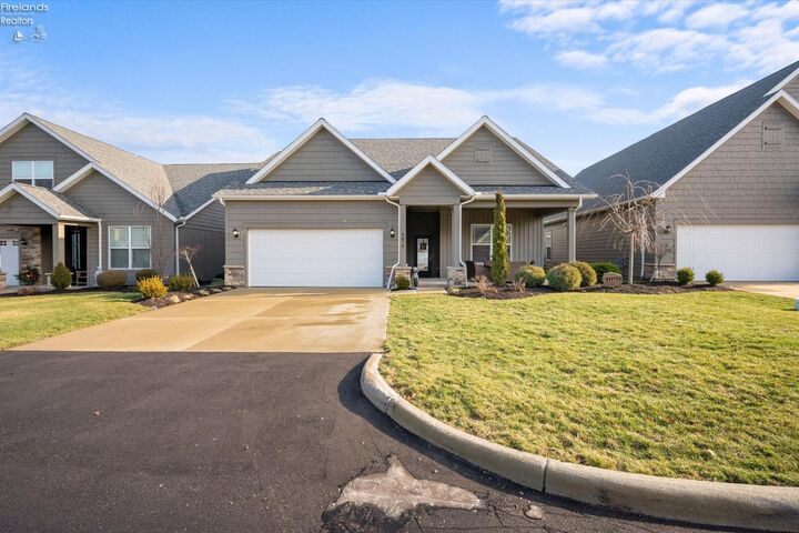 Property Photo:  4070 Coventry Circle  OH 44839 