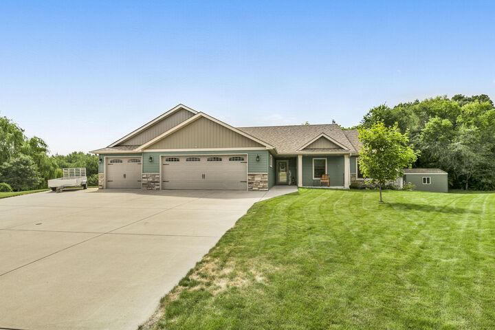 Property Photo:  1244 Washington Court  MN 56377 