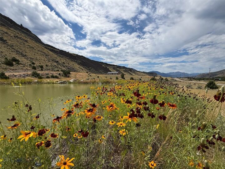 Property Photo: 220 E River Road MT 59027