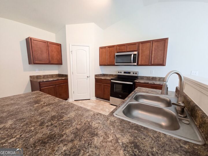 Property Photo:  1007 Haley Street  GA 31217 