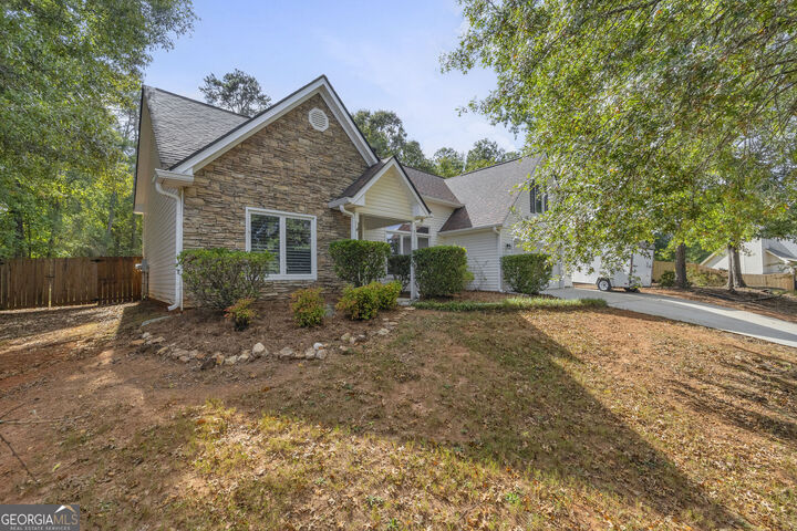 Property Photo:  80 Berkshire Keep  GA 30016 