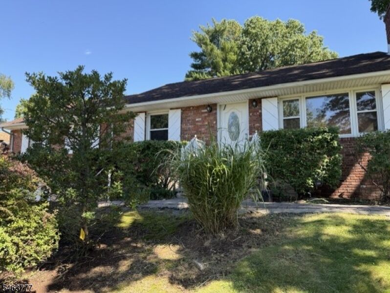 Property Photo:  12 Gordon Ct  NJ 07003 