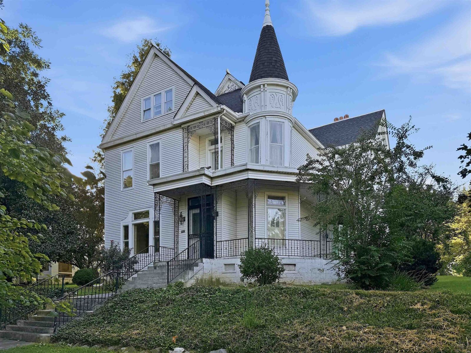 Property Photo:  220 S Morgan St  KY 42437-0000 