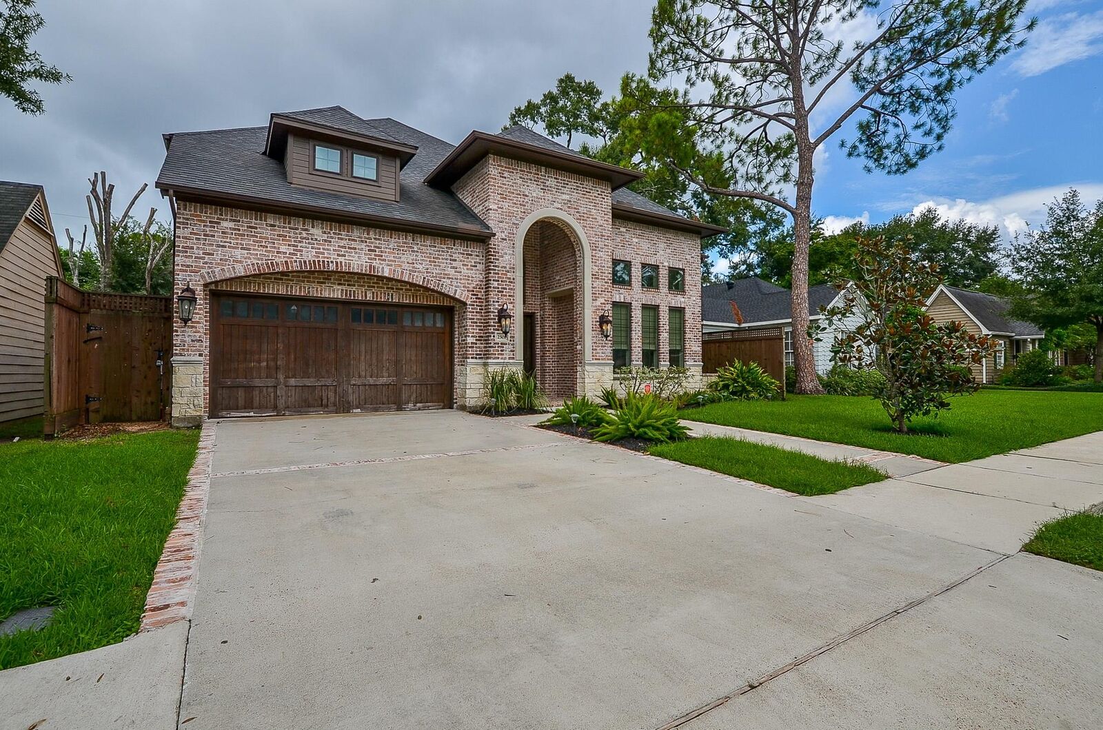 Property Photo:  2501 Goldsmith Street  TX 77030 