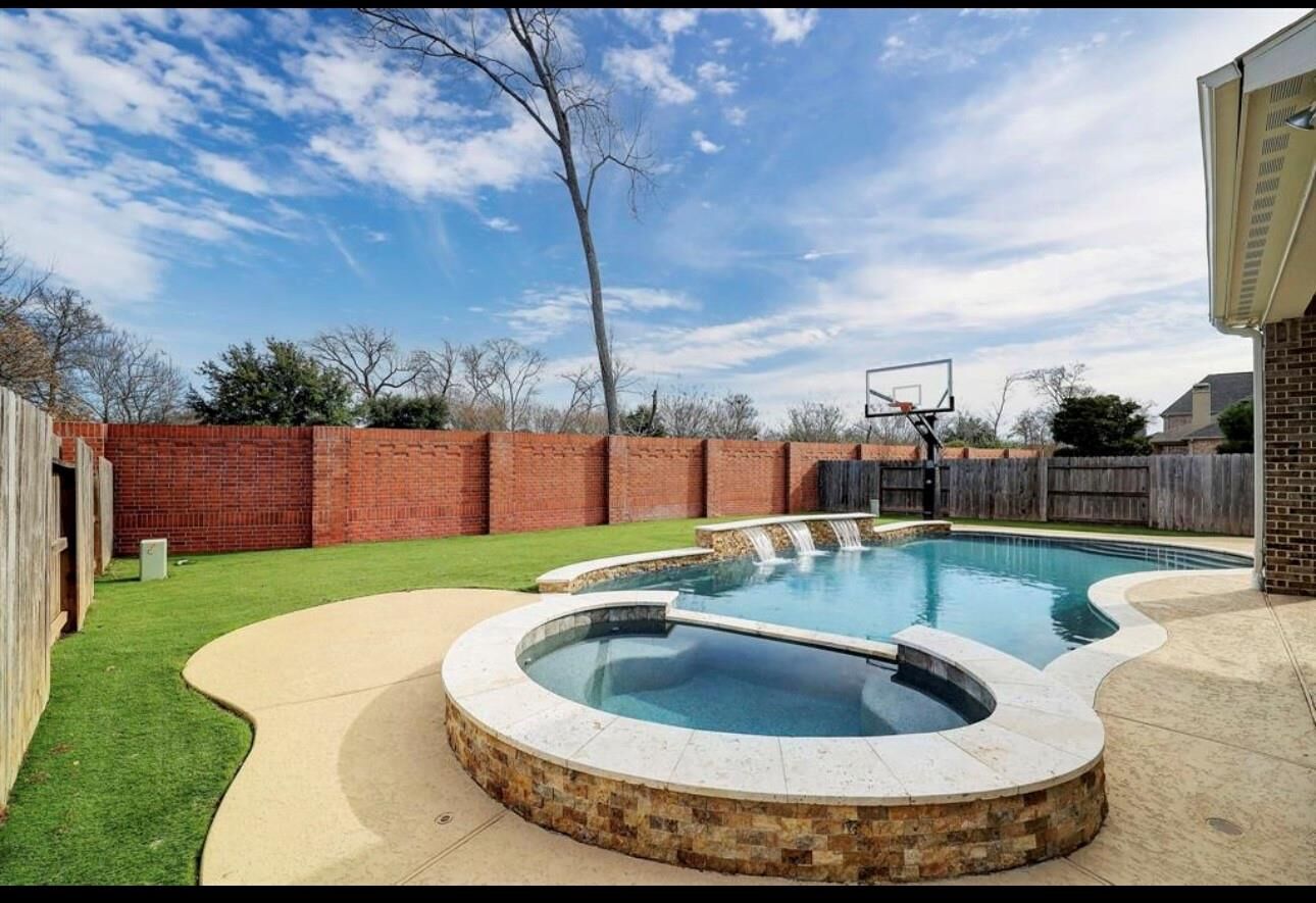Property Photo:  5011 Anthony Springs Lane  TX 77479 
