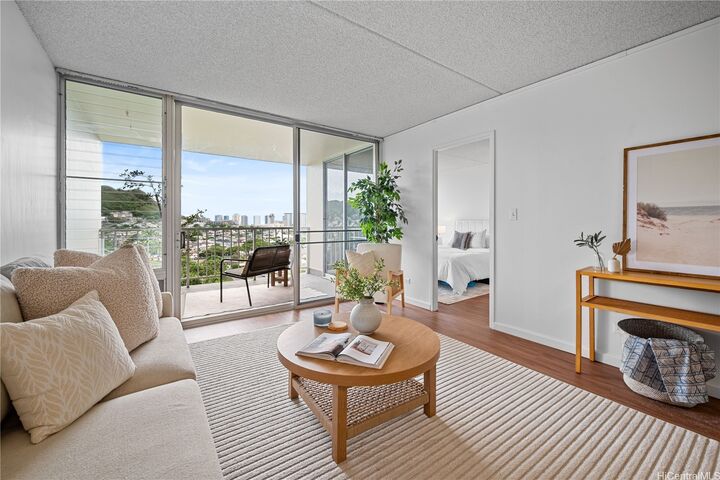 Property Photo:  2029 Nuuanu Avenue 1202  HI 96817 