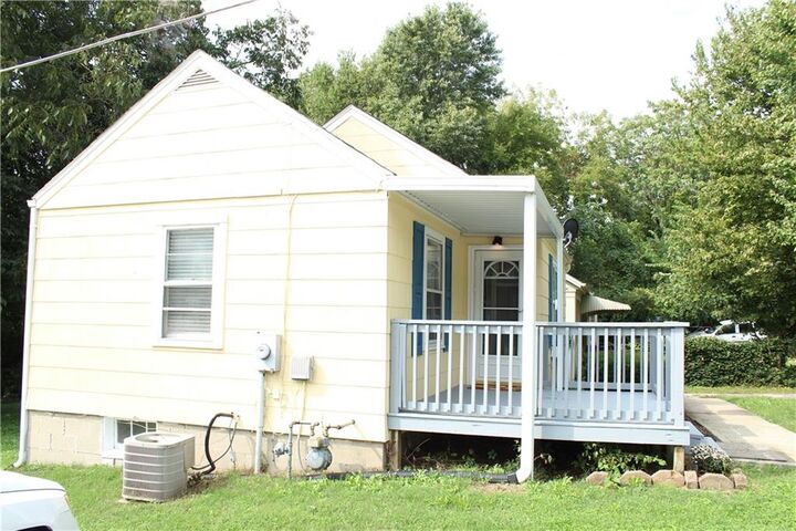 Property Photo:  10821 E 19th Street S  MO 64052 