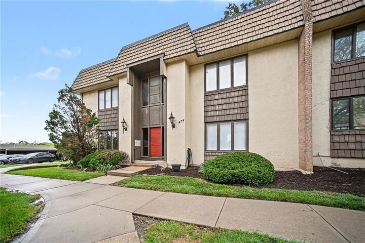 Property Photo: 474 W 104th Street A MO 64114