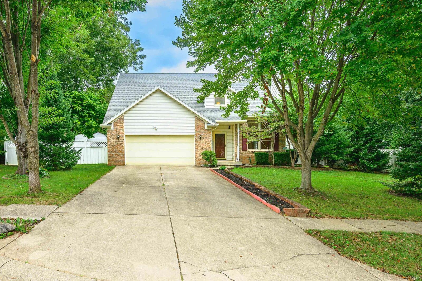 Property Photo:  600 W Cyprus Circle  IN 47403 