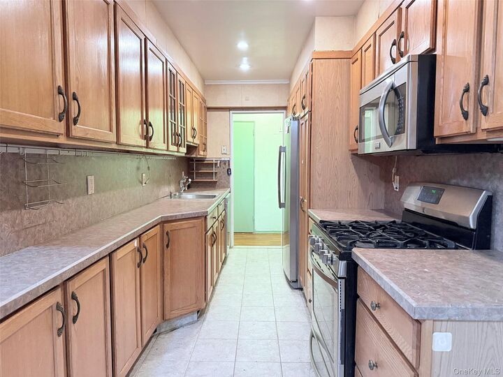 Property Photo:  83-30 98 Street 1A  NY 11421 