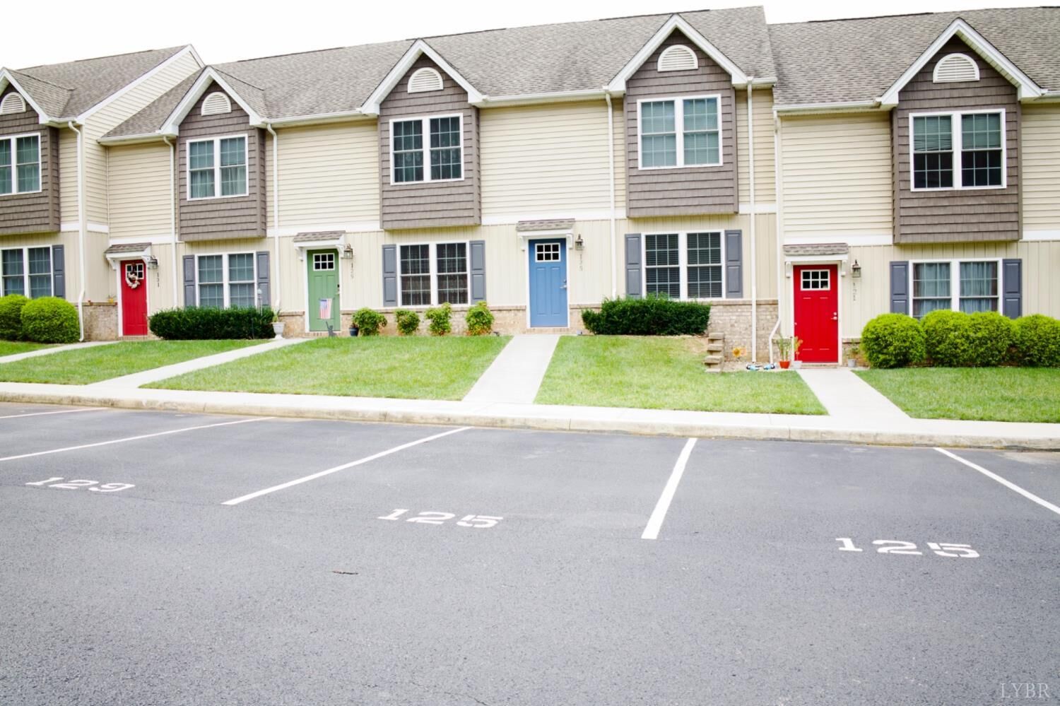 Property Photo:  125 Squire Circle  VA 24501 