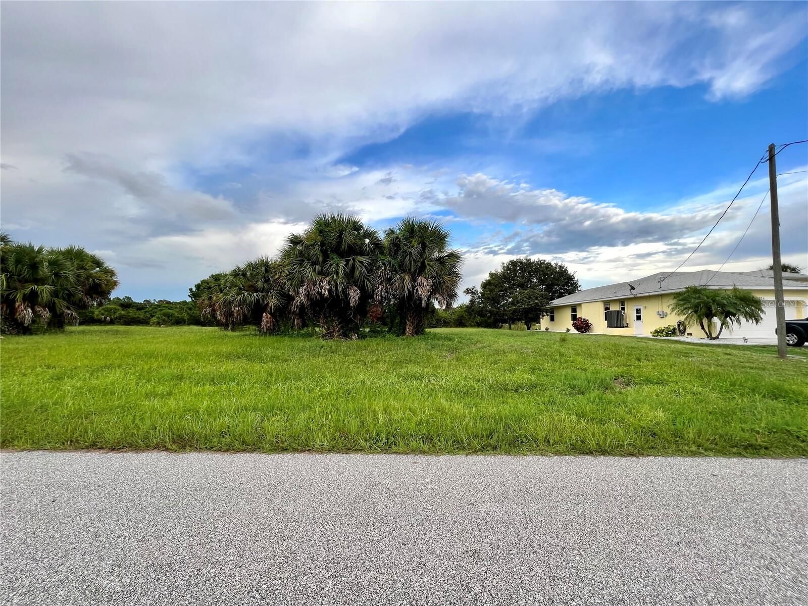 Property Photo:  172 Tournament Road  FL 33947 