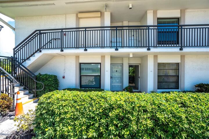 Property Photo: 6210 Sun Boulevard 101 FL 33715
