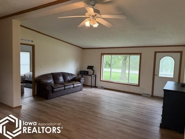 Property Photo:  202 Central Avenue  IA 50833 