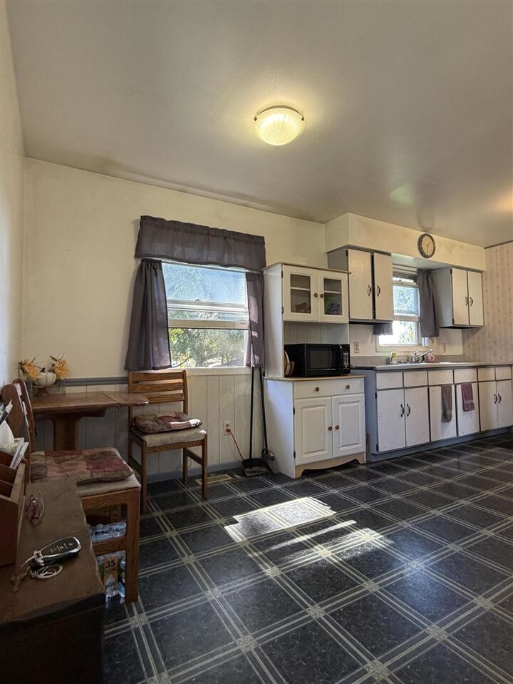 Property Photo:  5618 Lantana Avenue  MI 49048-5861 