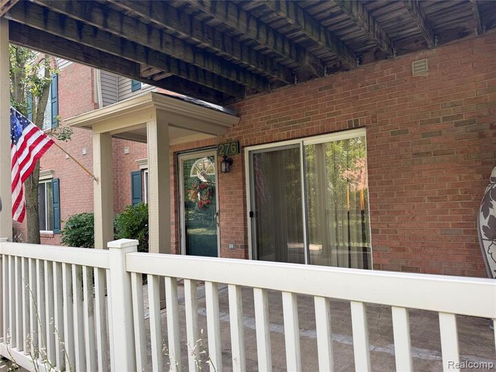 Property Photo: 276 Marigold Circle 18 MI 48185 9632