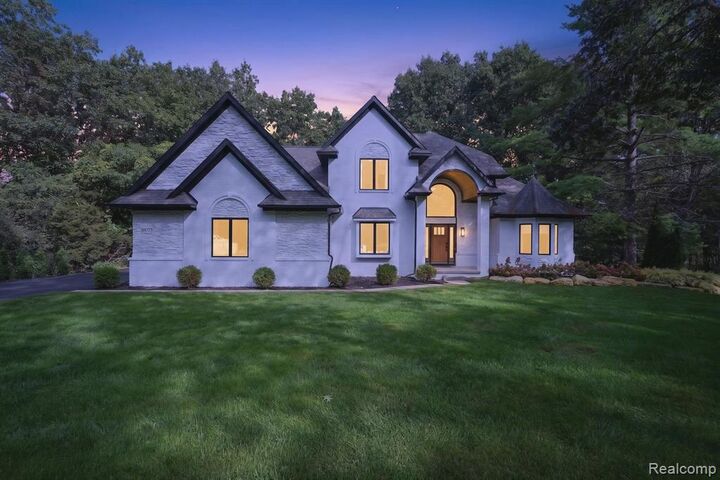 Property Photo:  10073 Silver Lake Road  MI 48116 8361 