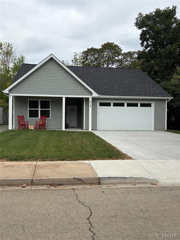 Property Photo:  213 Patterson Street  MO 63640 