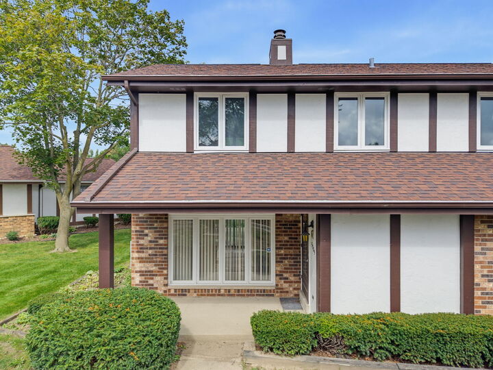 Property Photo:  5309 Somerset Ln S  WI 53221 
